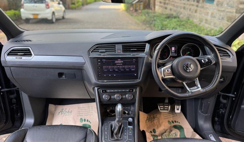 
								Volkswagen Tiguan full									
