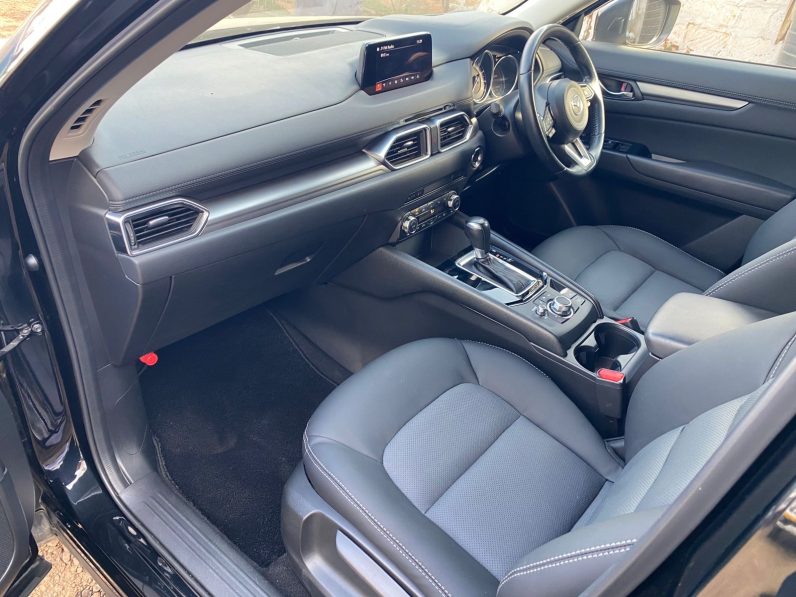 
								Mazda CX-5 full									
