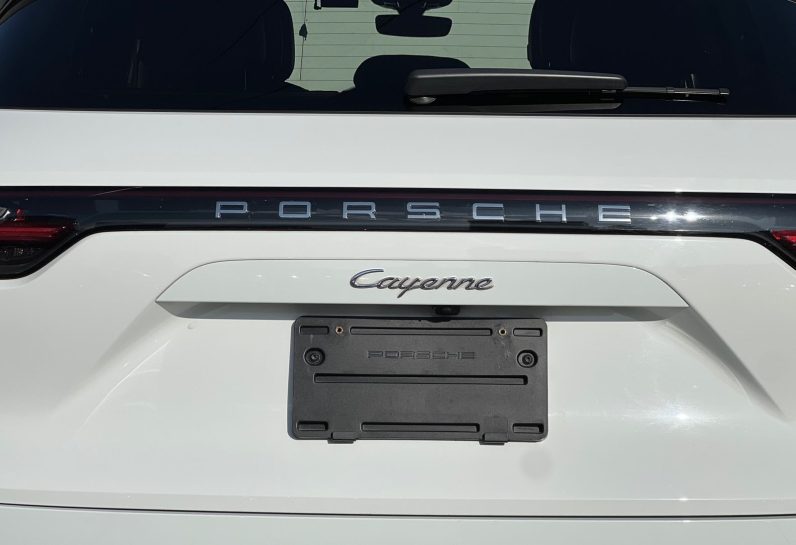 
								Porsche Cayenne full									