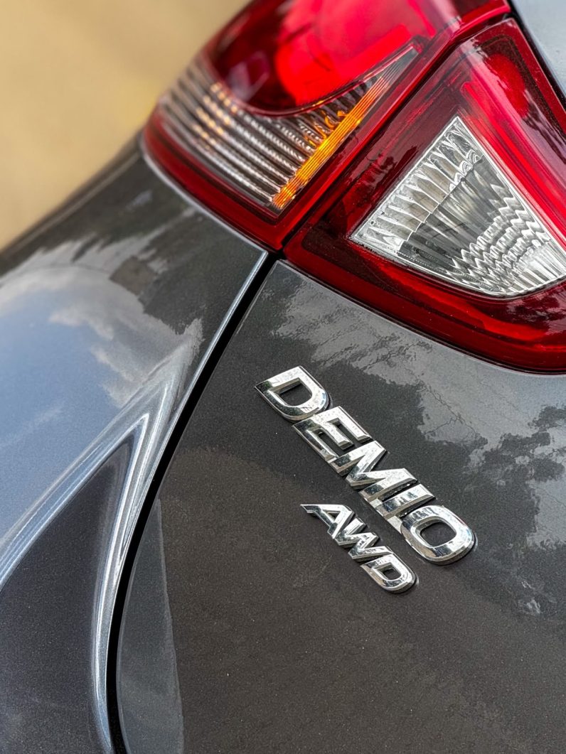 
								Mazda Demio full									