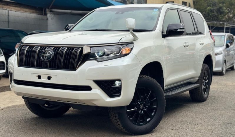
								Toyota Land Cruiser Prado TXL full									