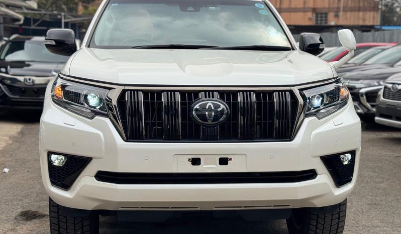 
								Toyota Land Cruiser Prado TXL full									