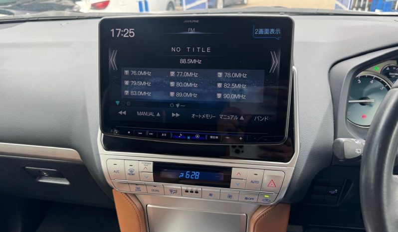 
								Toyota Land Cruiser Prado TXL full									