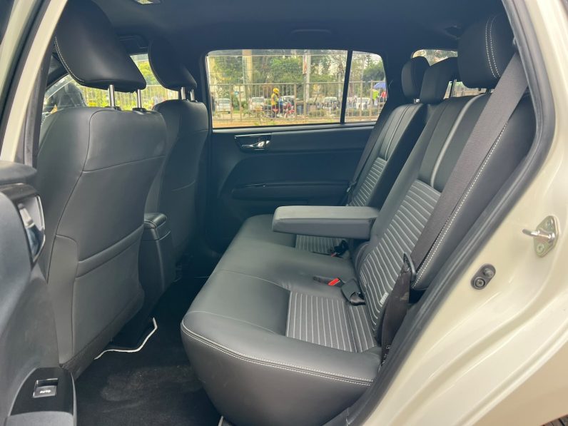 
								Toyota Fielder WXB full									