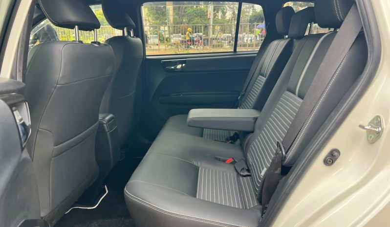 
								Toyota Fielder WXB full									