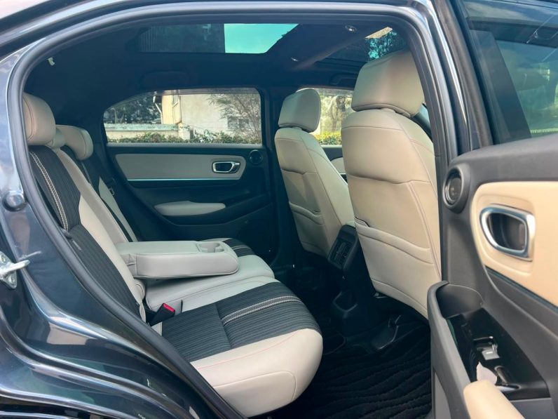 
								Honda Vezel full									