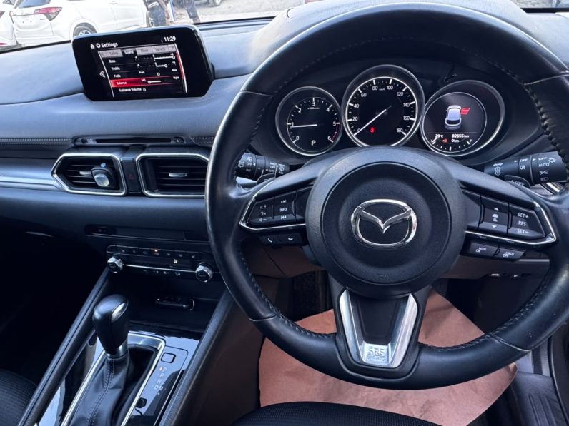 
								Mazda CX-5 full									