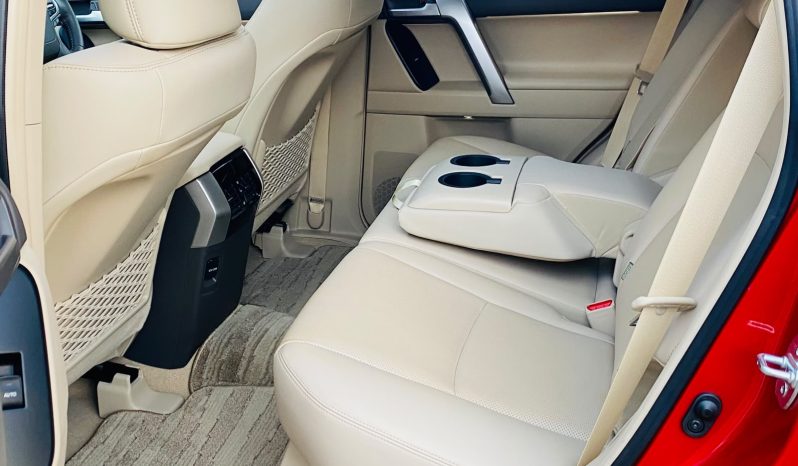
								Toyota Land Cruiser Prado TXL full									