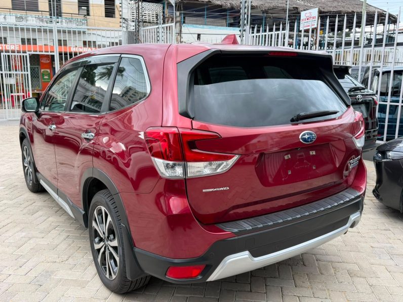 
								Subaru Forester E-Boxer full									