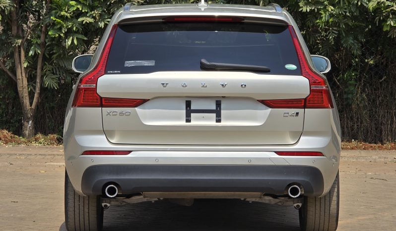
								Volvo XC60 D4 full									