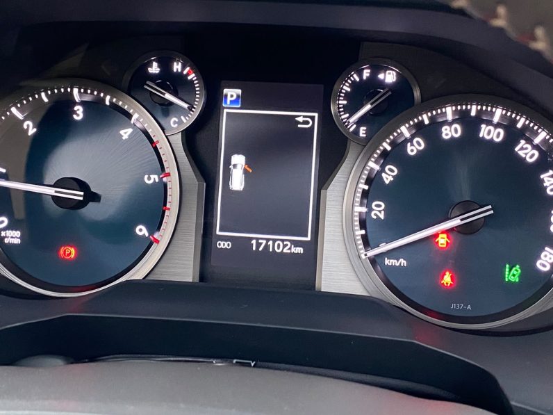 
								Toyota Land Cruiser Prado TXL full									