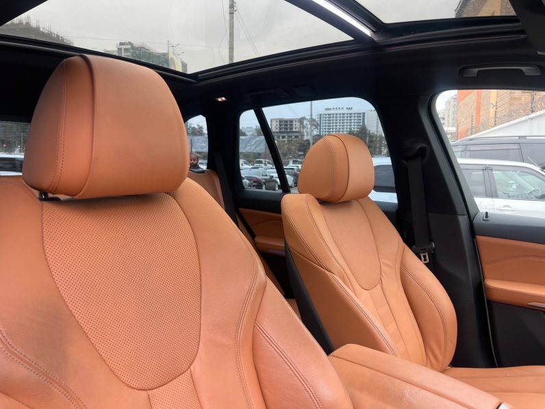 
								BMW X5 full									