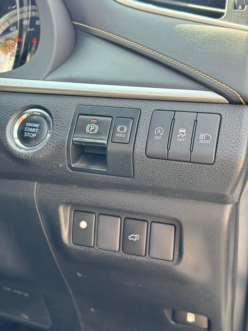 
								Toyota Harrier full									