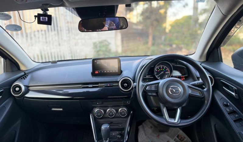 
								Mazda 2 full									