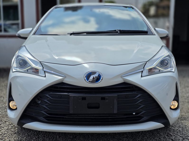 
								Toyota Vitz full									