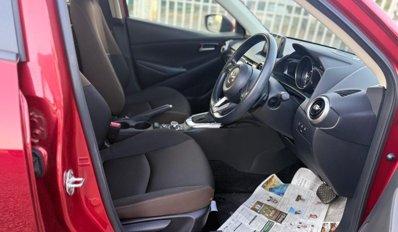 
								Mazda 2 full									