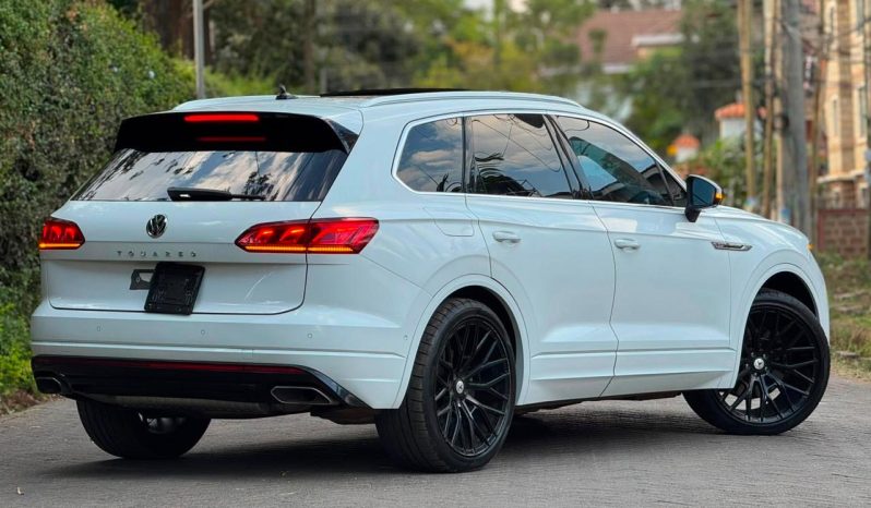 
								Volkswagen Touareg full									