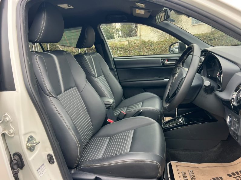 
								Toyota Harrier full									