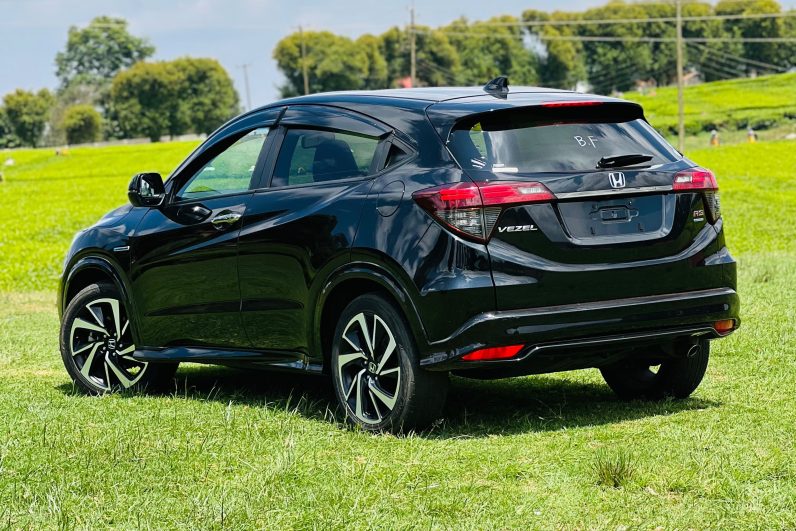 
								Honda Vezel RS full									