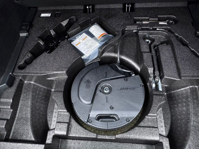 
								Mazda CX-5 full									