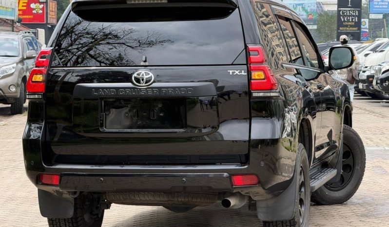 
								Toyota Land Cruiser Prado TXL full									