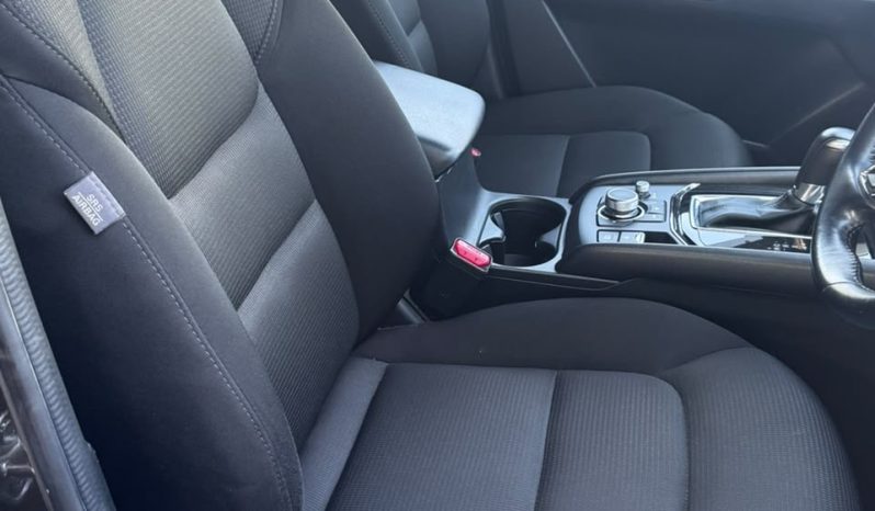 
								Mazda CX-5 full									
