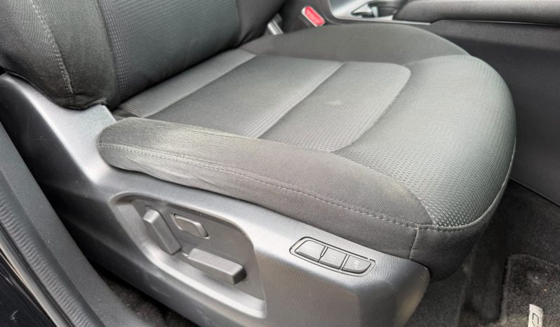 
								Mazda CX-5 full									