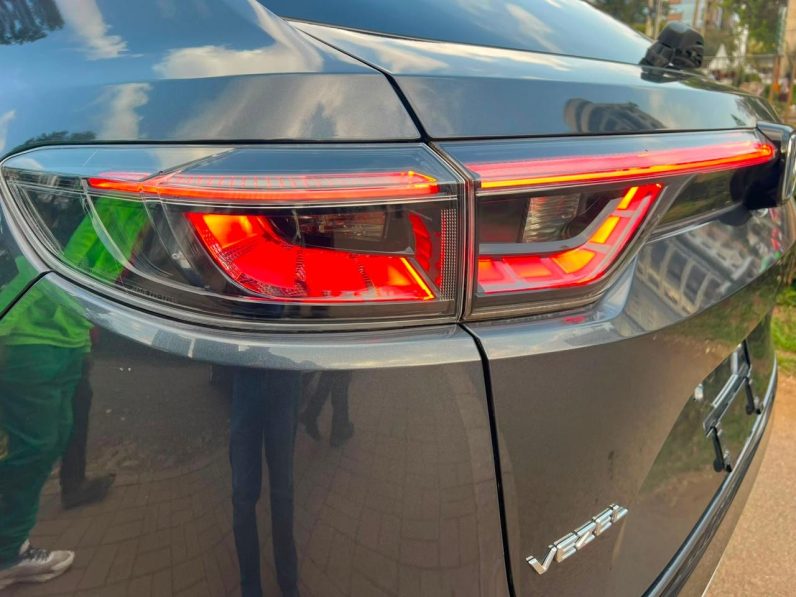 
								Honda Vezel full									