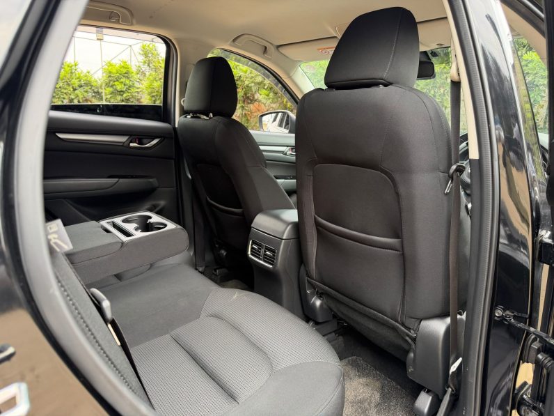 
								Mazda CX-5 full									