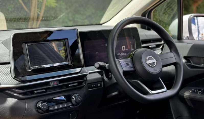 
								Nissan Note E-power(E13) full									