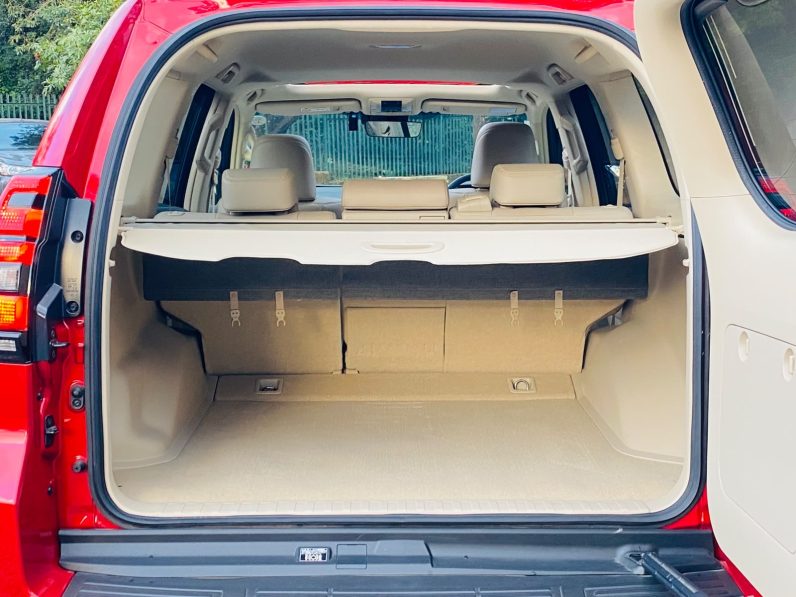 
								Toyota Land Cruiser Prado TXL full									