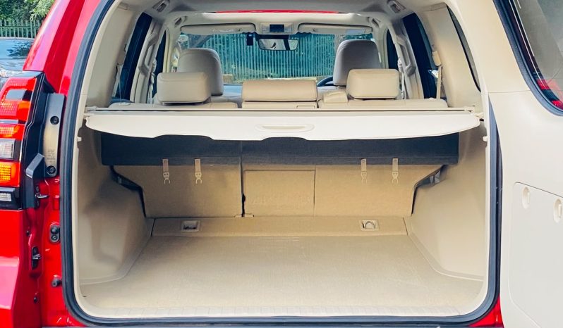 
								Toyota Land Cruiser Prado TXL full									