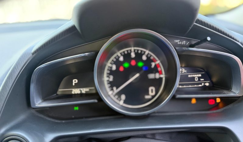 
								Mazda 2 full									
