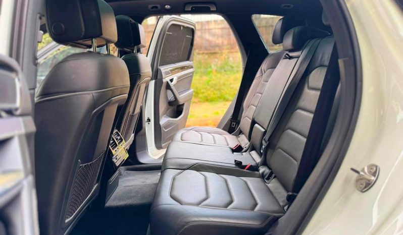 
								Volkswagen Touareg full									