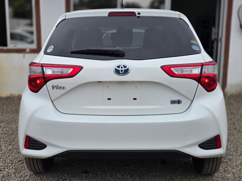 
								Toyota Vitz full									