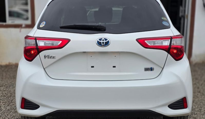 
								Toyota Vitz full									