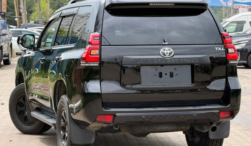 
								Toyota Land Cruiser Prado TXL full									