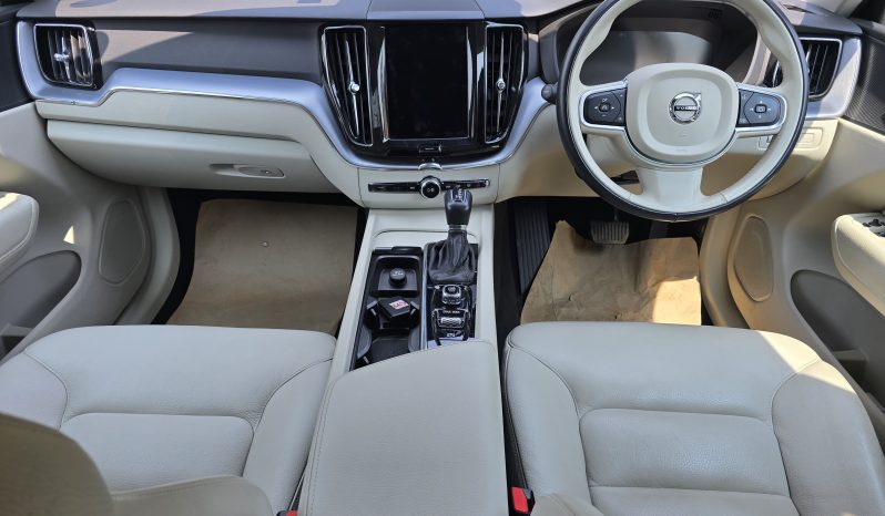 
								Volvo XC60 D4 full									