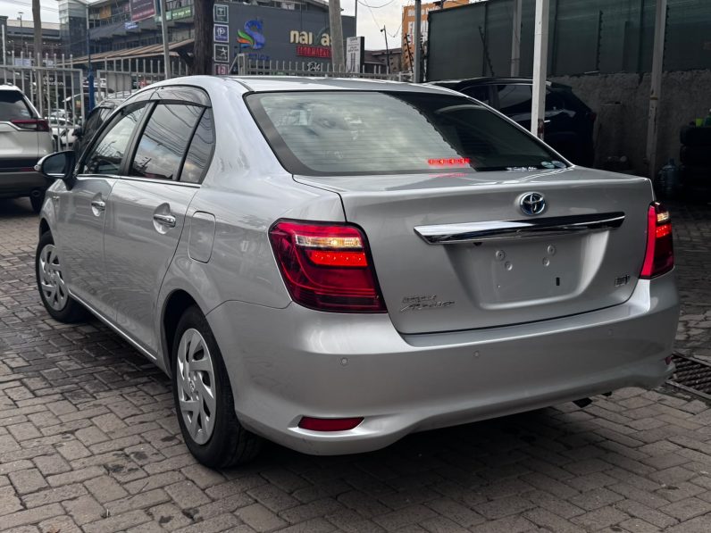 
								Toyota Axio full									
