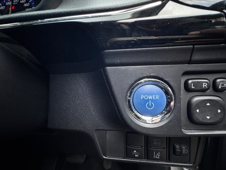 
								Toyota Fielder full									