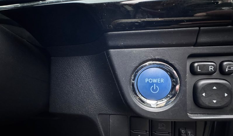 
								Toyota Fielder full									