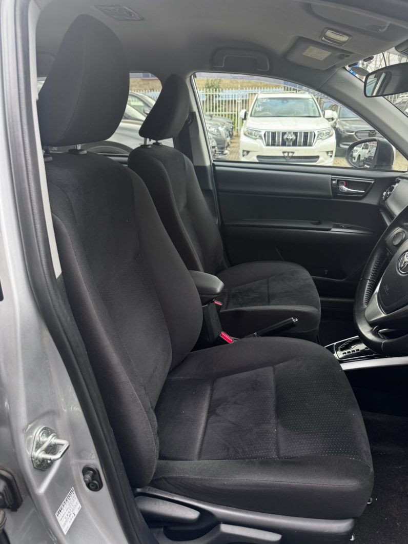 
								Toyota Fielder full									