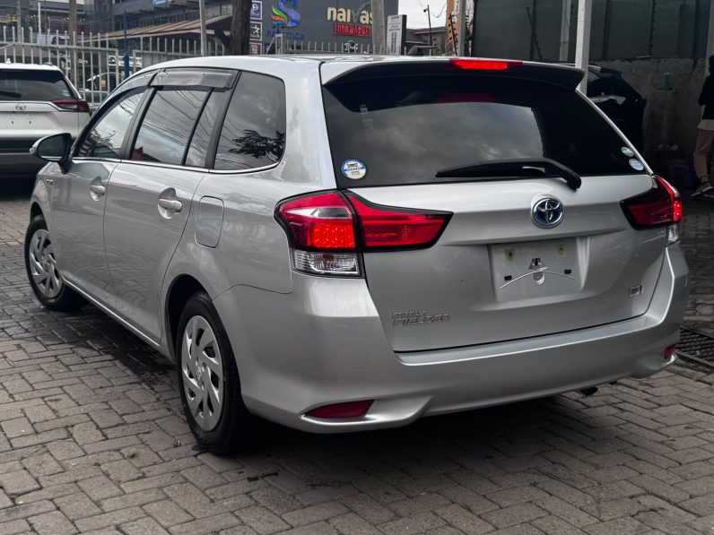 
								Toyota Fielder full									