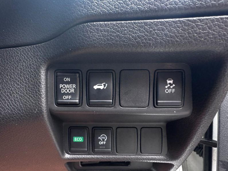 
								Nissan Xtrail full									