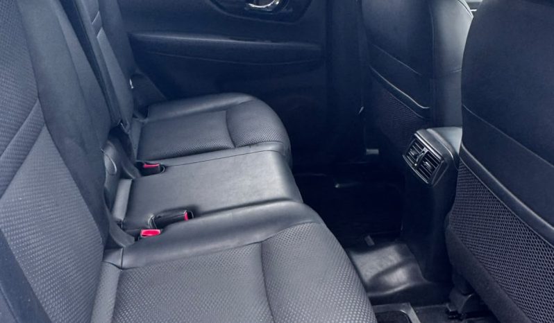 
								Nissan Xtrail full									