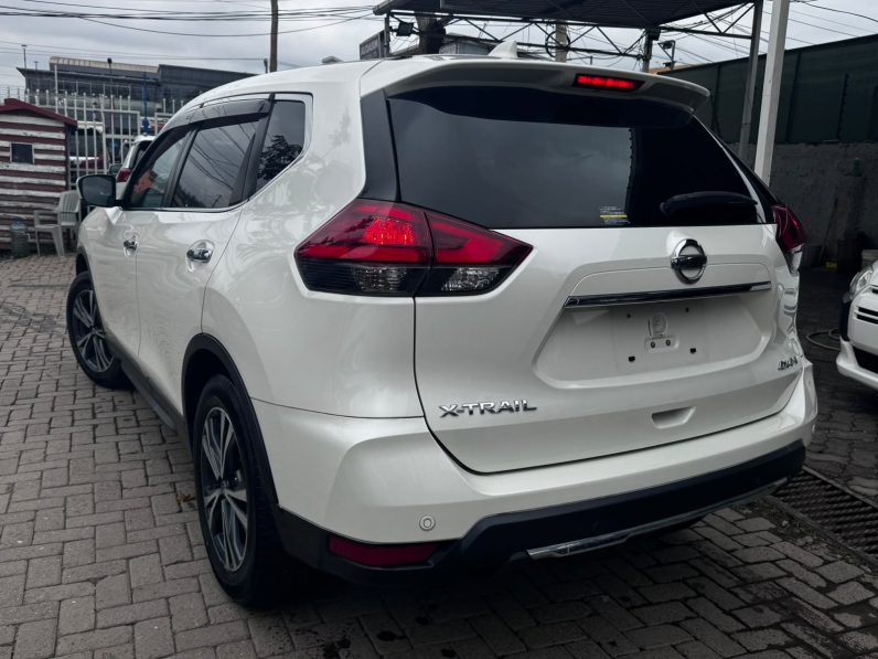 
								Nissan Xtrail full									