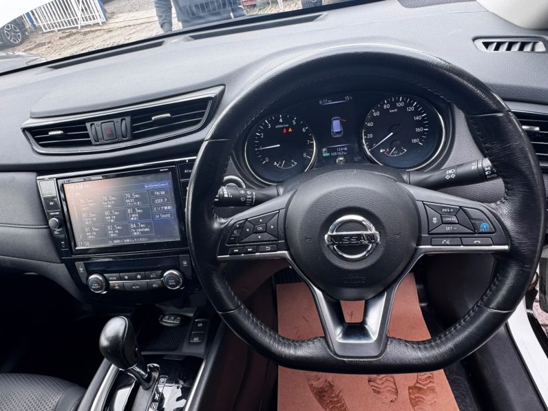 
								Nissan Xtrail full									