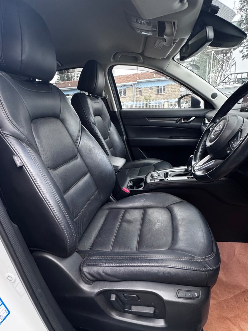 
								Mazda Cx-5 full									