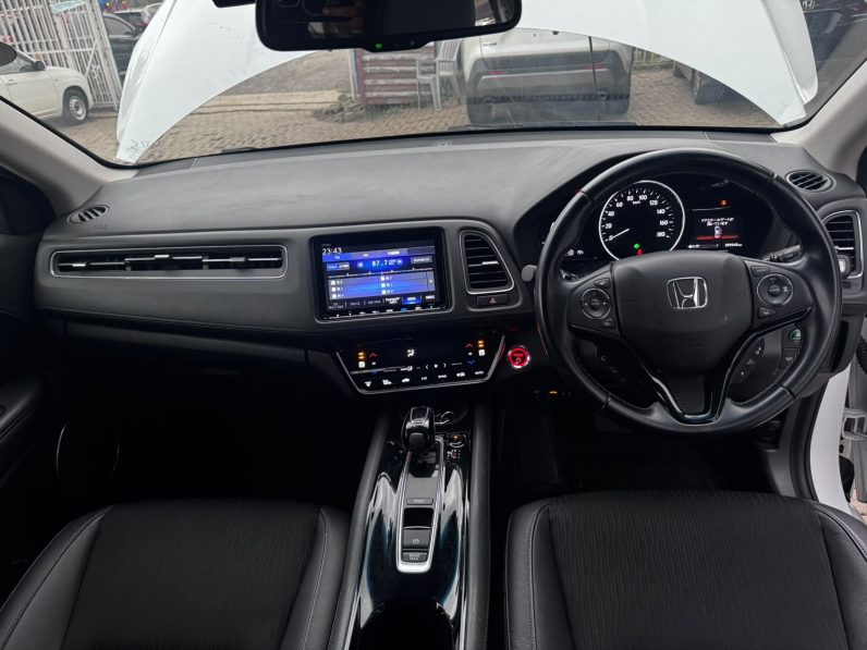 
								Honda Vezel full									