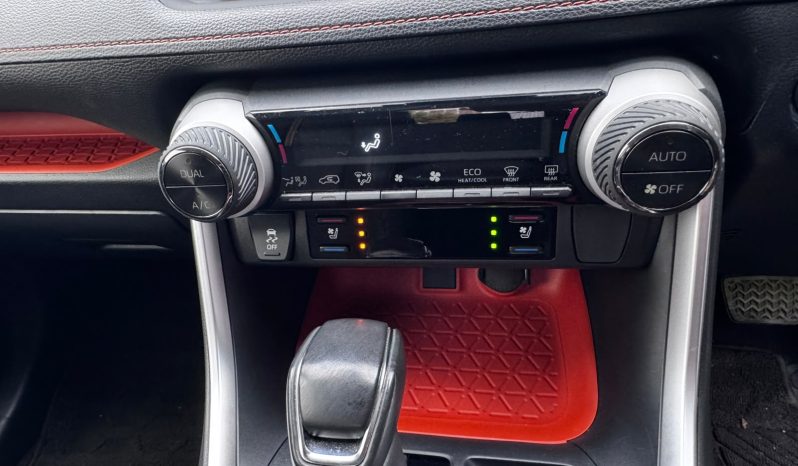 
								Toyota Rav4 full									
